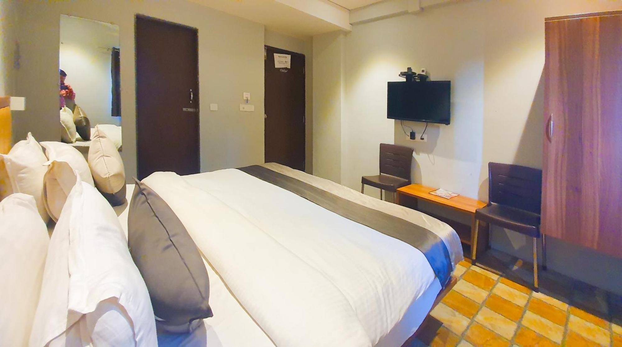 Hotel Nova Star 라즈콧 외부 사진